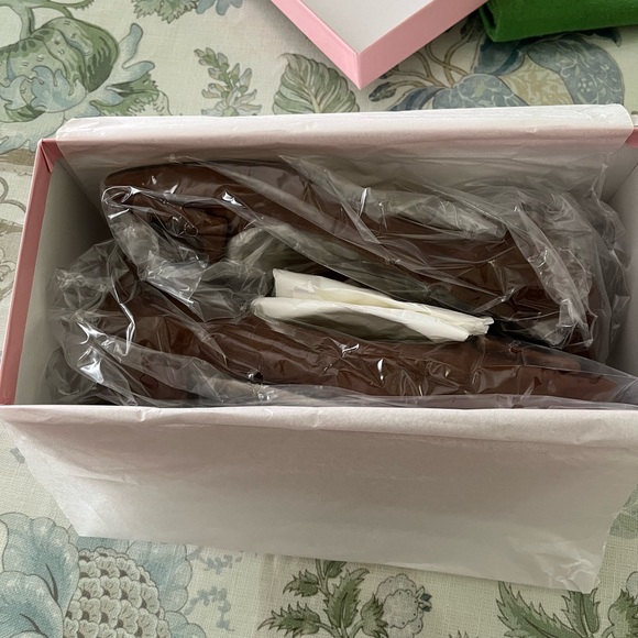 ♥️SOLD♥️ Ann Mashburn Brown Suede Buckle Shoes - Picture 5 of 9